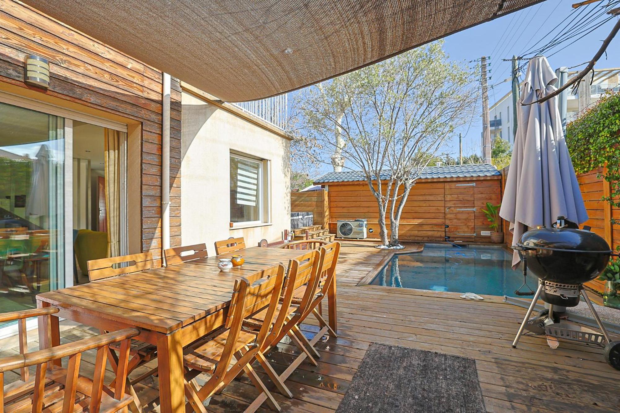 Maison Avec Piscine Et Jacuzzi Proche Des Plages Tolone Esterno foto