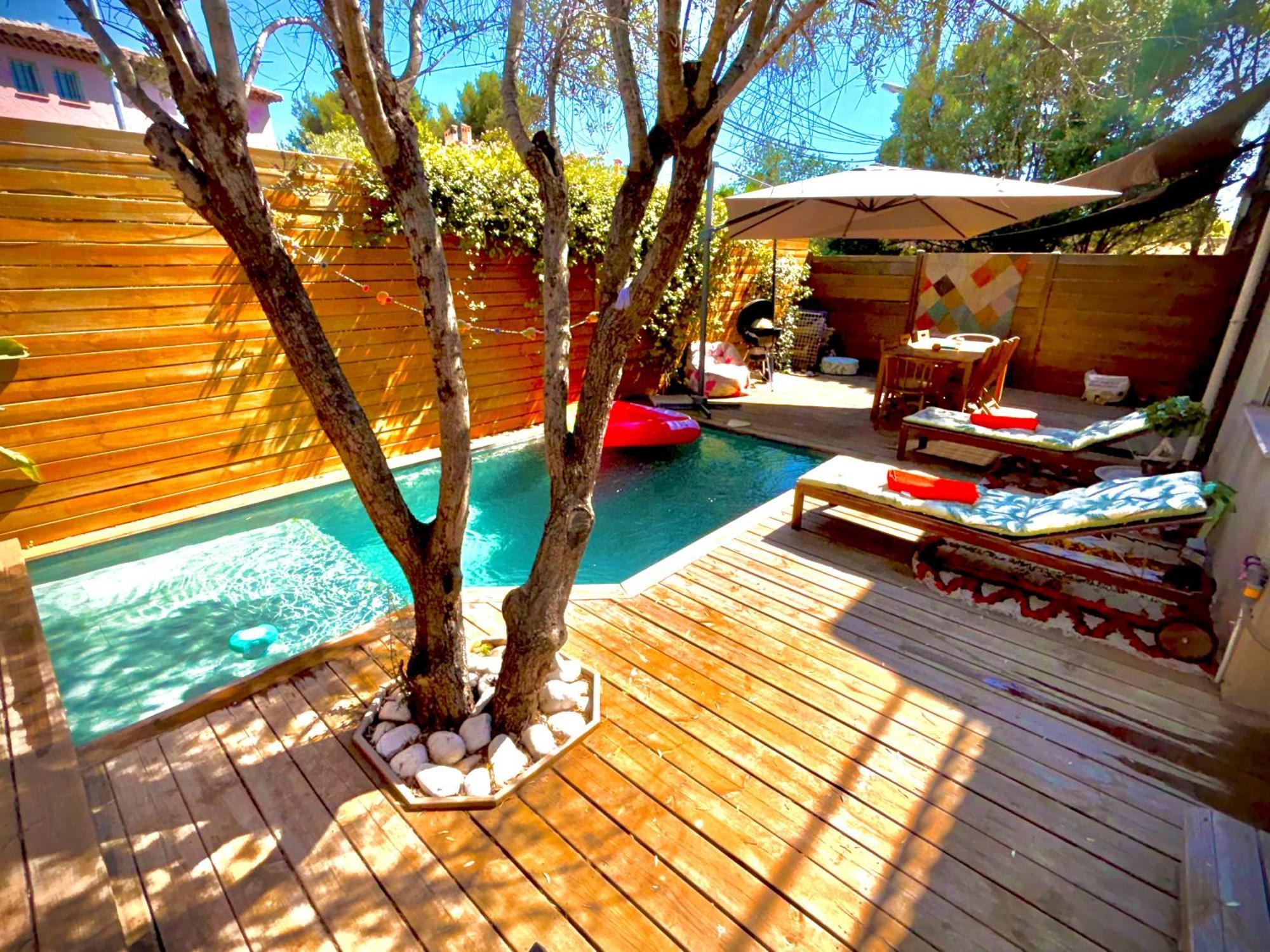 Maison Avec Piscine Et Jacuzzi Proche Des Plages Tolone Esterno foto